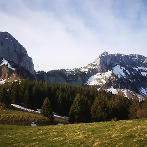 https://chambres-dhtes-la-montagne.hotels-rhonealpes.com